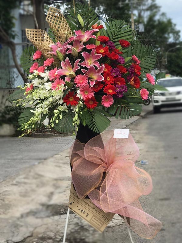 Kệ Hoa Khai Trương 029_62c7251a0496b.jpeg