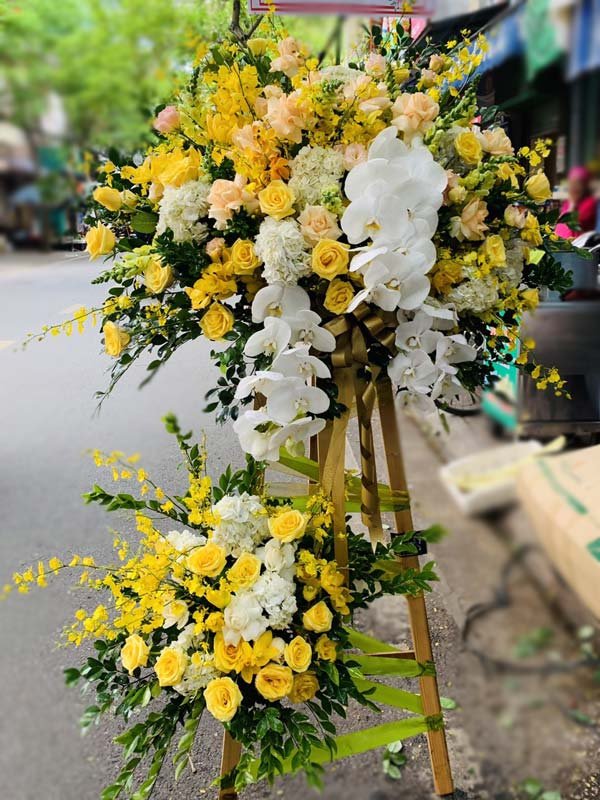 Kệ Hoa Khai Trương 042_62c72549977c6.jpeg